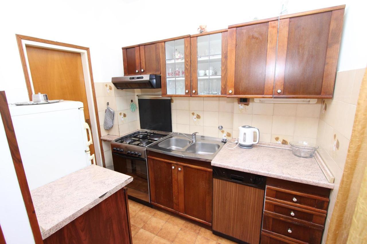 Apartment Clementina Višnjan Buitenkant foto
