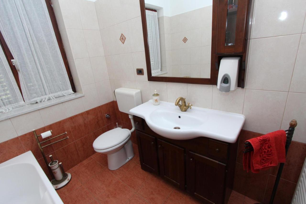 Apartment Clementina Višnjan Buitenkant foto