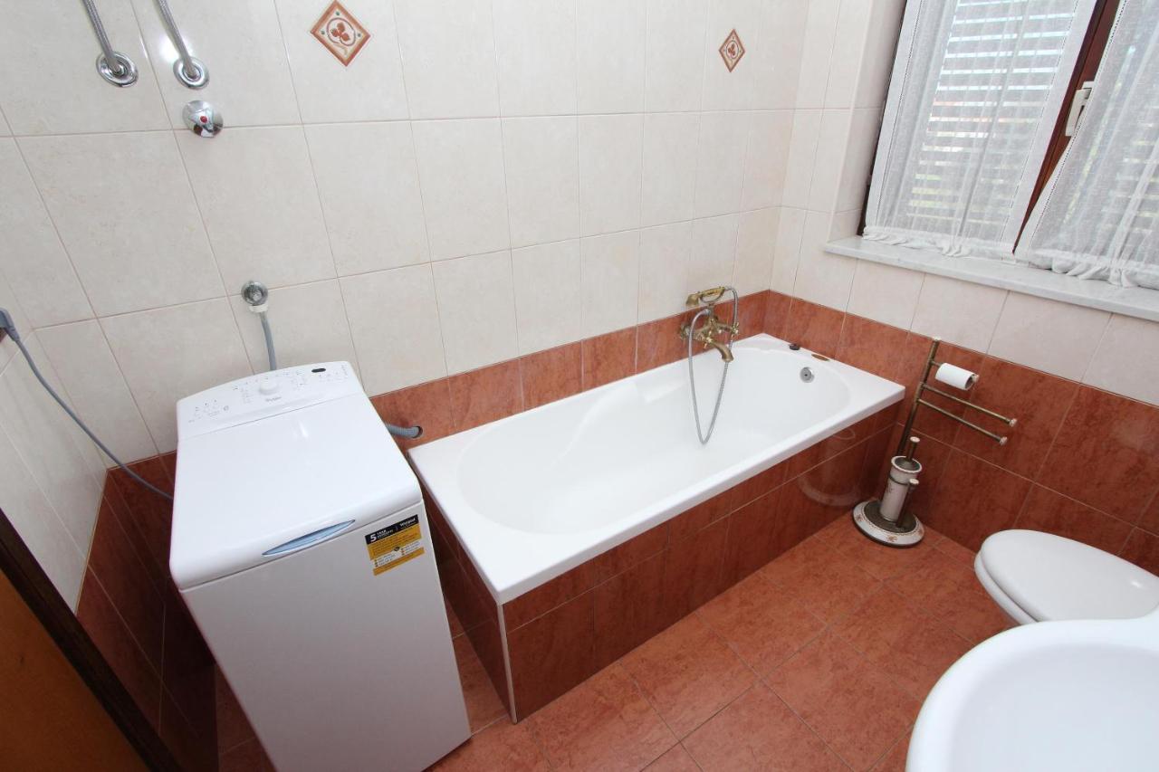 Apartment Clementina Višnjan Buitenkant foto